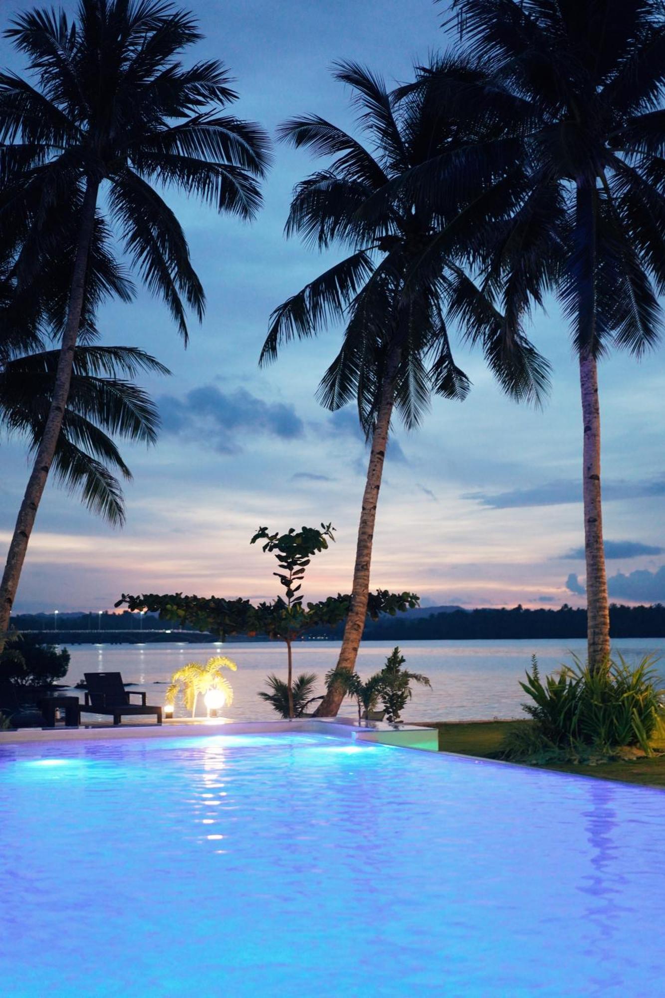 Ocean 101 Beach Resort General Luna  Exterior photo